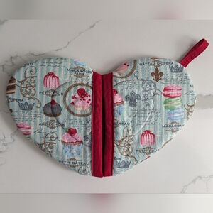 Heart-Shaped Oven Mitt